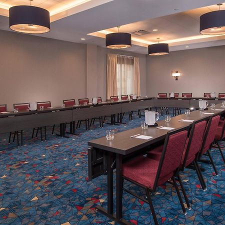 Towneplace Suites By Marriott Altoona Exteriör bild