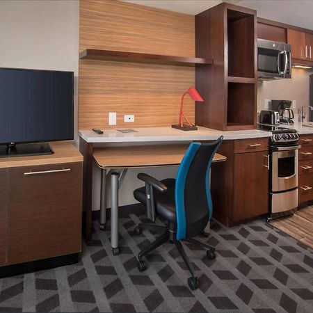 Towneplace Suites By Marriott Altoona Exteriör bild