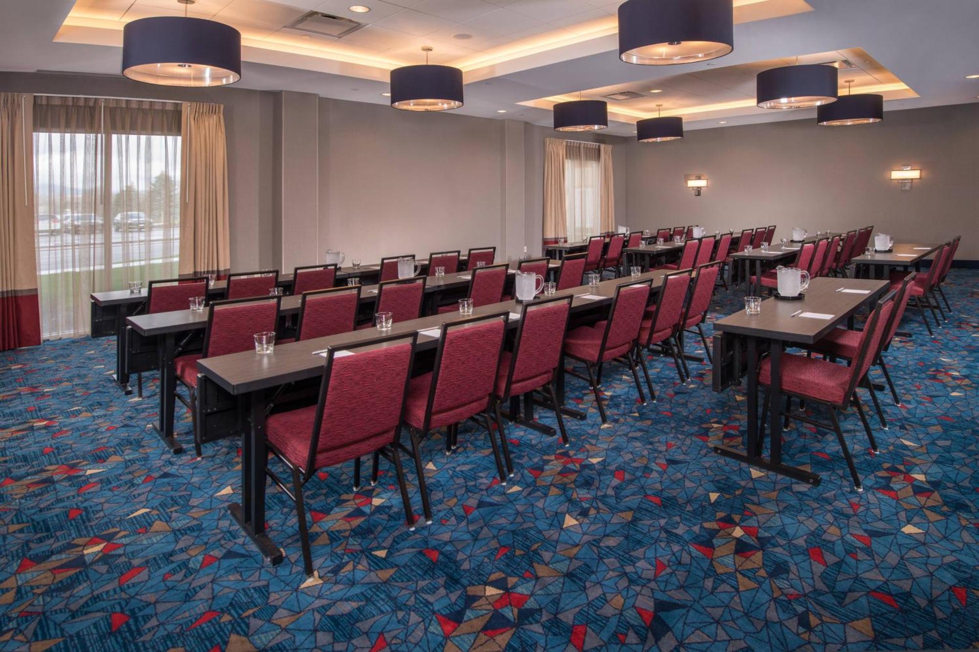 Towneplace Suites By Marriott Altoona Exteriör bild