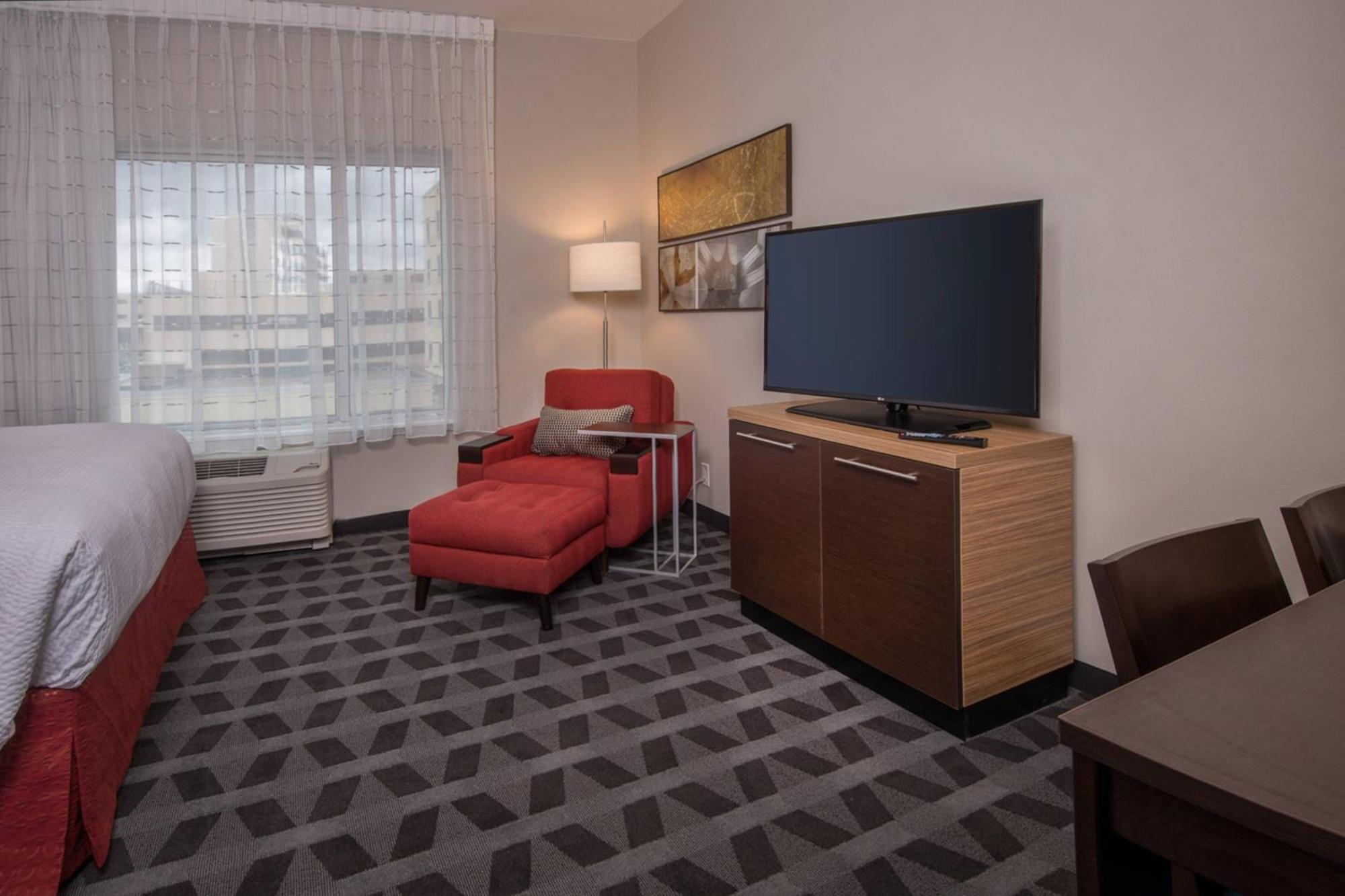 Towneplace Suites By Marriott Altoona Exteriör bild