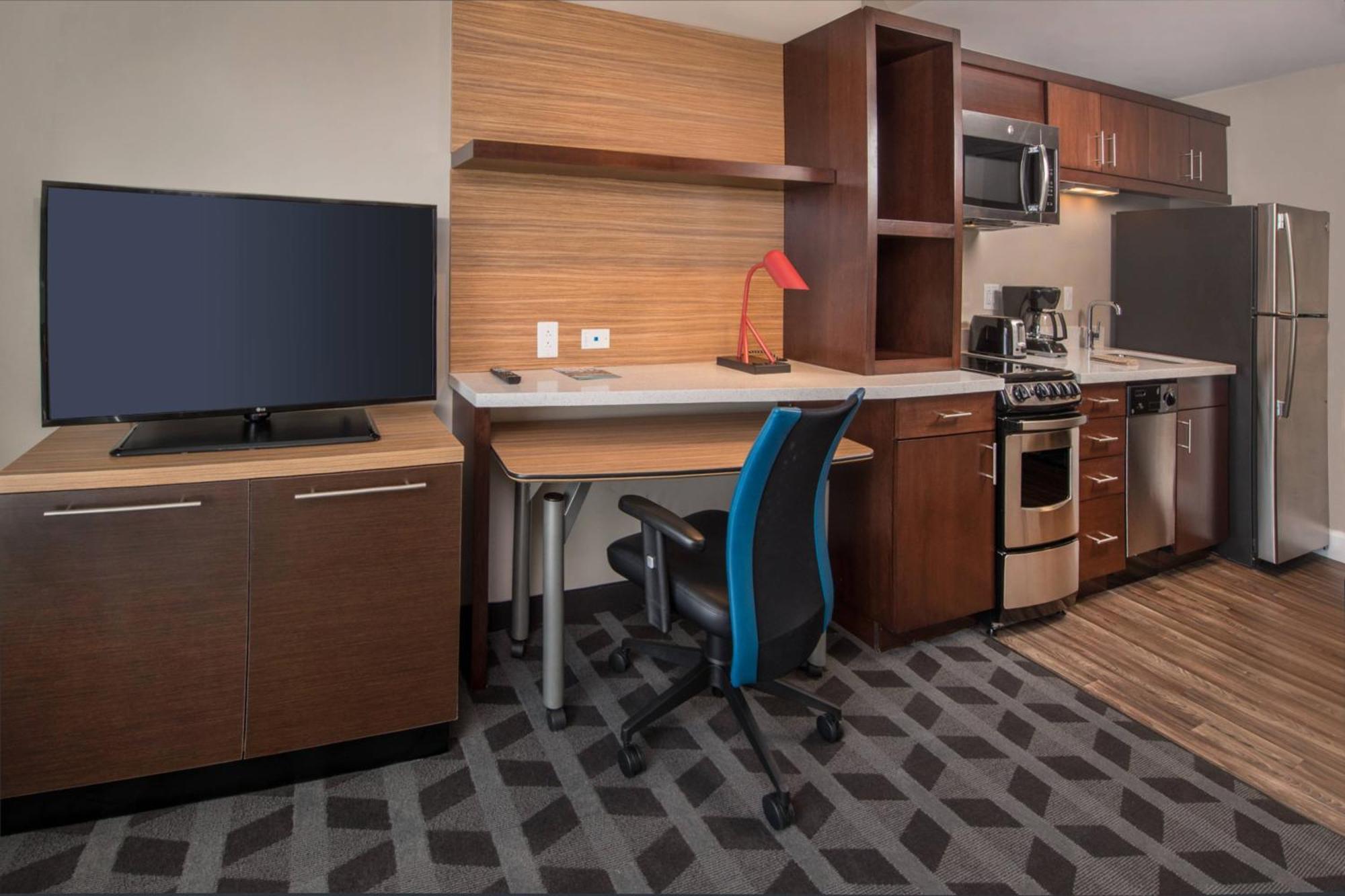 Towneplace Suites By Marriott Altoona Exteriör bild