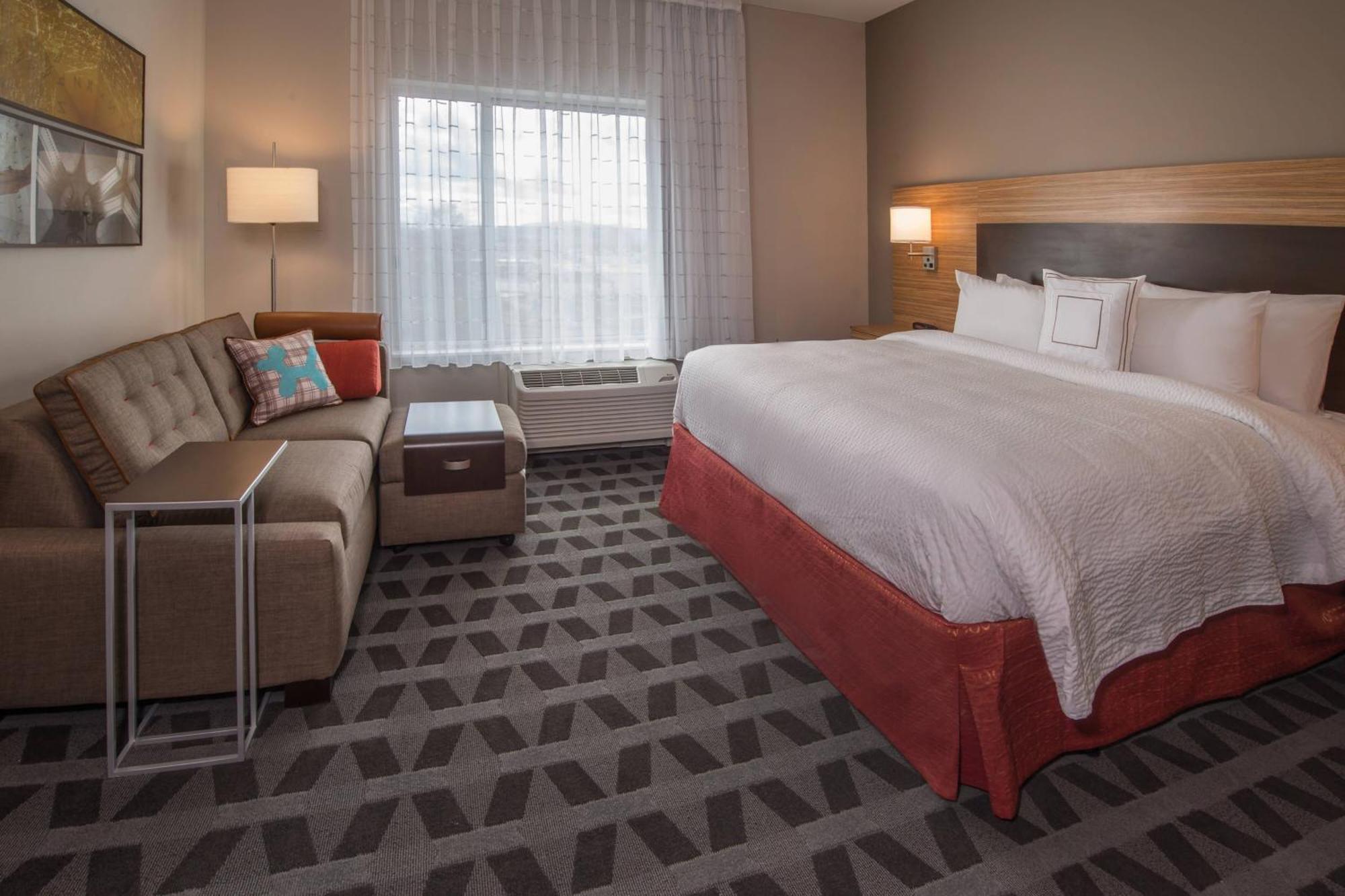 Towneplace Suites By Marriott Altoona Exteriör bild