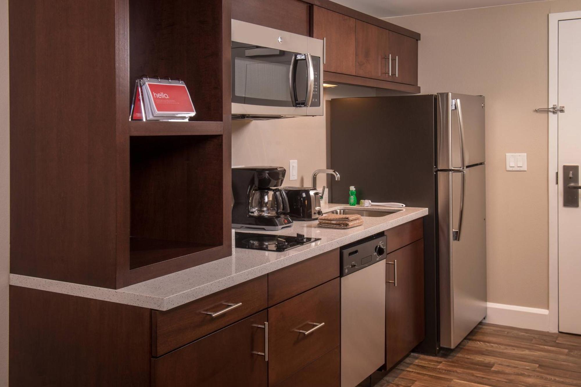 Towneplace Suites By Marriott Altoona Exteriör bild