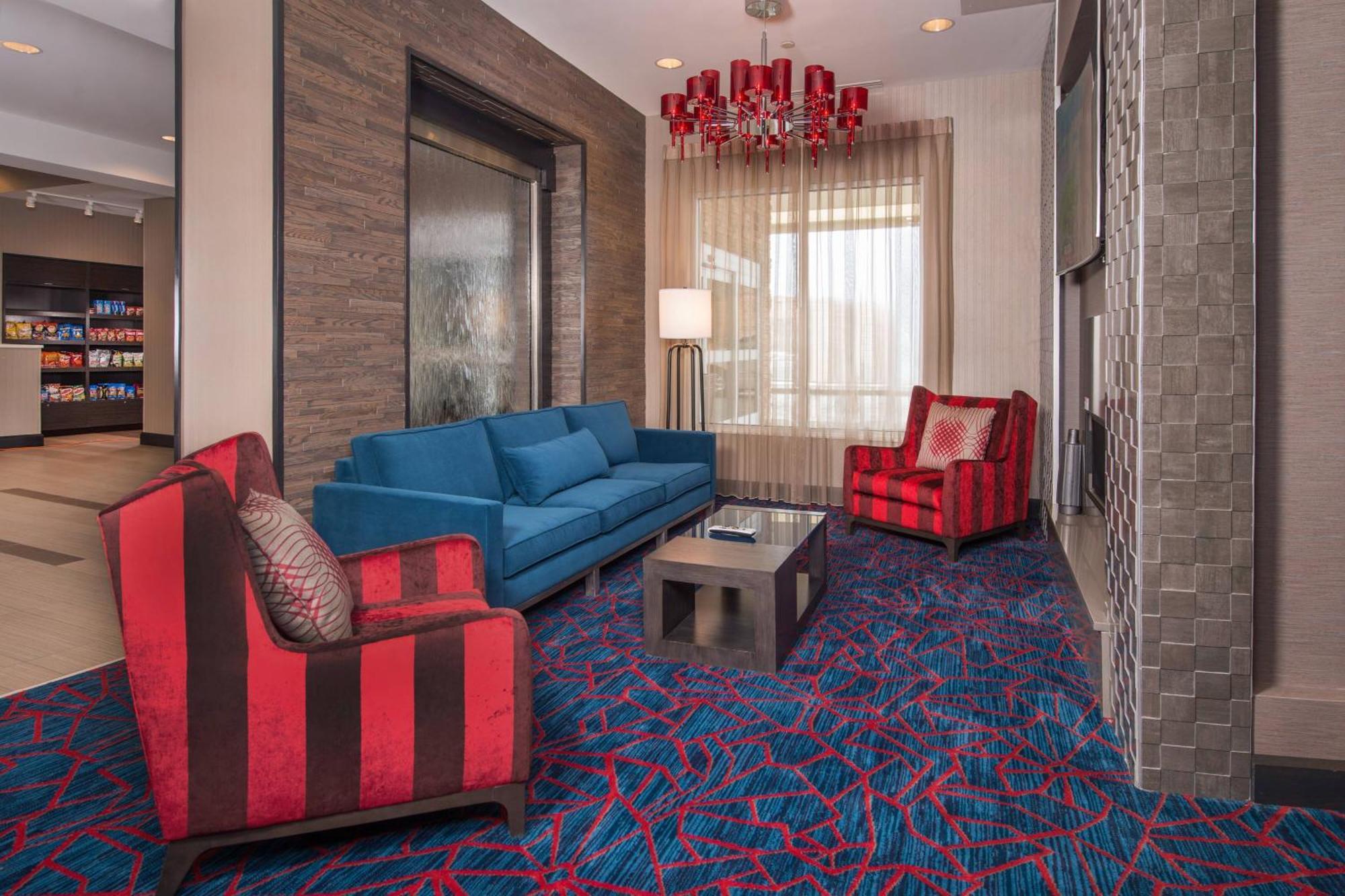 Towneplace Suites By Marriott Altoona Exteriör bild