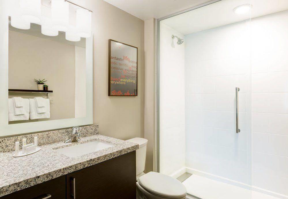 Towneplace Suites By Marriott Altoona Exteriör bild